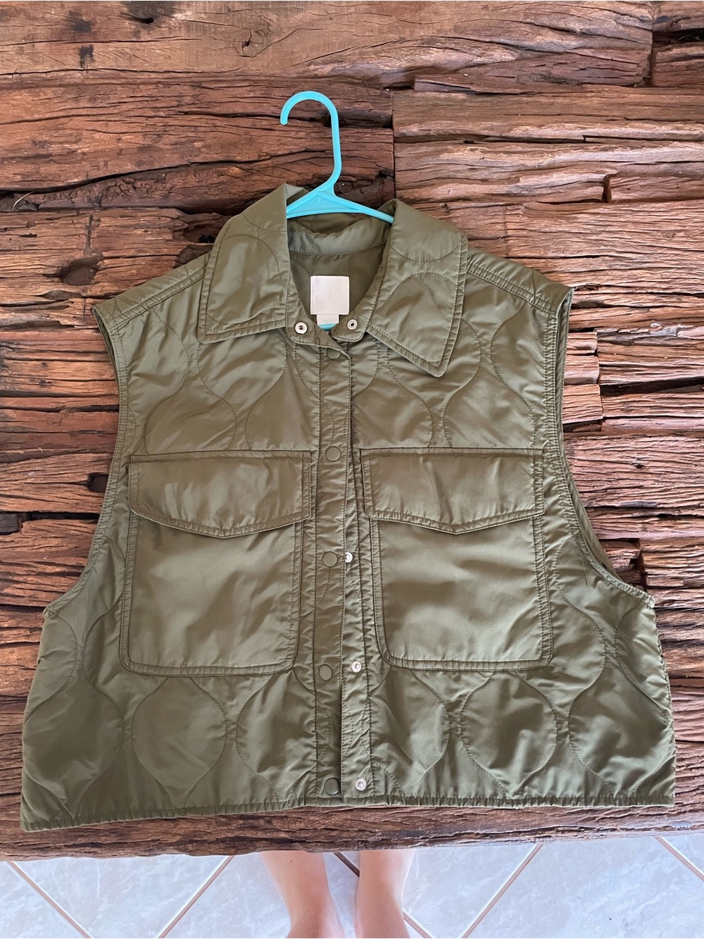 H&M Olive Green Quilted Sleeveless Vest